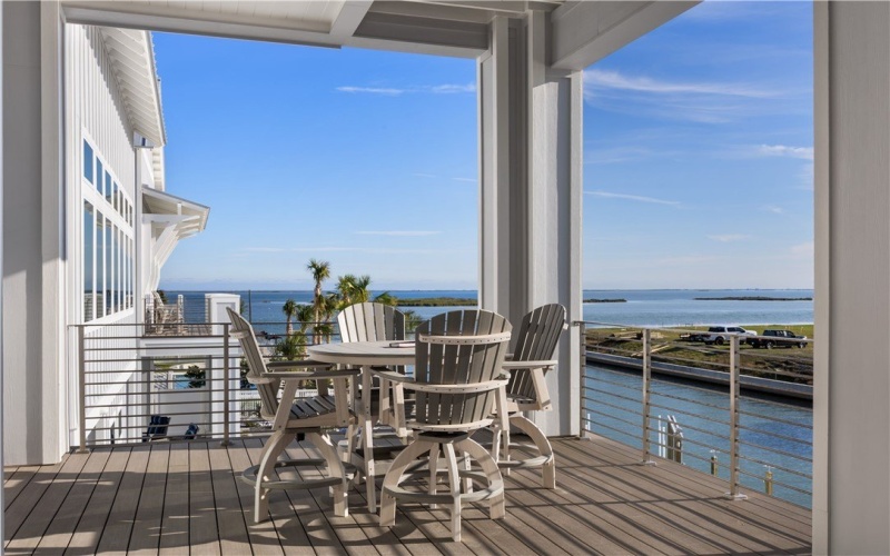 305 Estes Drive, Rockport, TX 78382, 6 Bedrooms Bedrooms, ,5 BathroomsBathrooms,Residential,For Sale,305 Estes Drive,0,469088