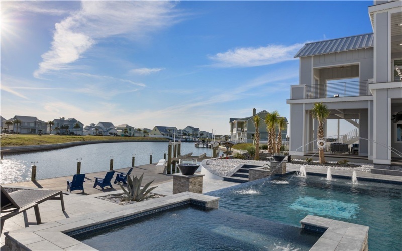 305 Estes Drive, Rockport, TX 78382, 6 Bedrooms Bedrooms, ,5 BathroomsBathrooms,Residential,For Sale,305 Estes Drive,0,469088