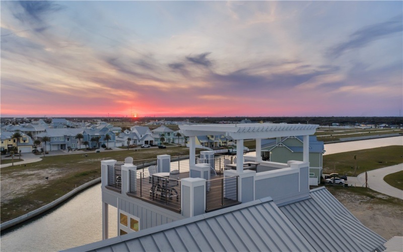 305 Estes Drive, Rockport, TX 78382, 6 Bedrooms Bedrooms, ,5 BathroomsBathrooms,Residential,For Sale,305 Estes Drive,0,469088