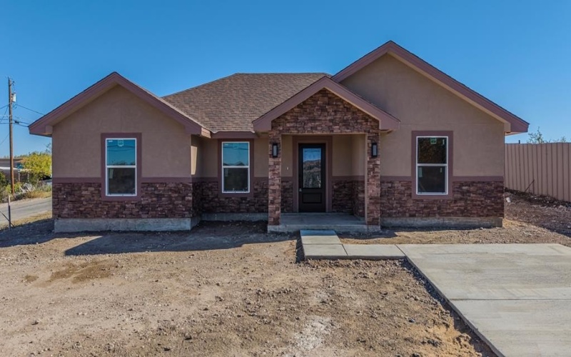 1451 Wagon Wheel, Eagle Pass, TX 78852, 3 Bedrooms Bedrooms, ,2 BathroomsBathrooms,Residential,For Sale,1451 Wagon Wheel,0,81938
