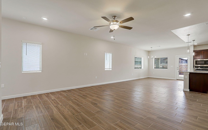 5744 Adamsville Avenue, El Paso, TX 79934, 3 Habitaciones Habitaciones , ,1 BañoBaños,Residential,En Venta,5744 Adamsville Avenue,0,935438