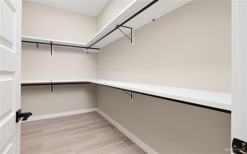 2324 Thornton Avenue, Mission, TX 78574, 3 Bedrooms Bedrooms, ,2 BathroomsBathrooms,Residential,For Sale,2324 Thornton Avenue,0,490559