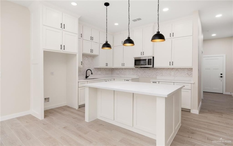 2328 Thornton Avenue, Mission, TX 78574, 3 Habitaciones Habitaciones , ,2 BañosBaños,Residential,En Venta,2328 Thornton Avenue,0,490560