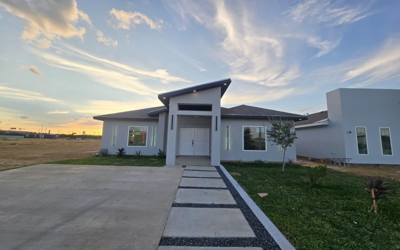 5062 Luna Grande Lp., Laredo, TX 78046, 3 Habitaciones Habitaciones , ,2 BañosBaños,Residential,En Venta,5062 Luna Grande Lp.,0,20255498