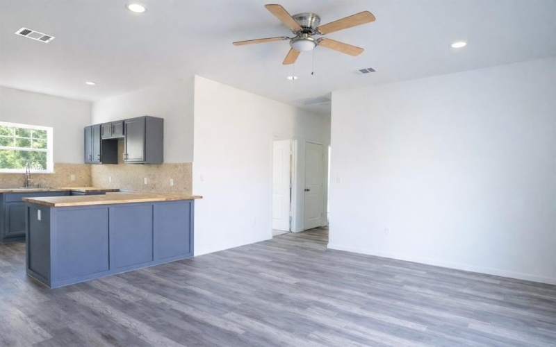 5408 eLGIN Street, Fort Worth, TX 76105, 3 Bedrooms Bedrooms, ,2 BathroomsBathrooms,Residential,For Sale,5408 eLGIN Street,0,21130788