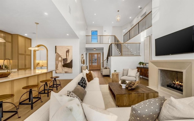 8714 San Fernando Way, Dallas, TX 75218, 5 Bedrooms Bedrooms, ,6 BathroomsBathrooms,Residential,For Sale,8714 San Fernando Way,0,21134974