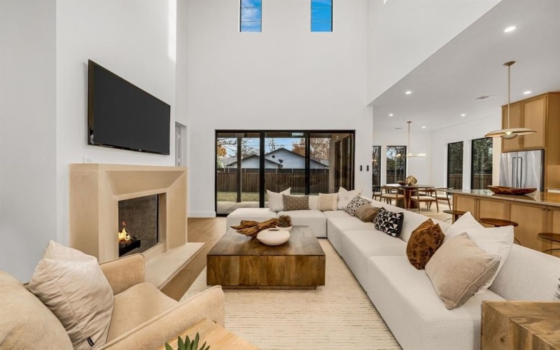 8714 San Fernando Way, Dallas, TX 75218, 5 Bedrooms Bedrooms, ,6 BathroomsBathrooms,Residential,For Sale,8714 San Fernando Way,0,21134974