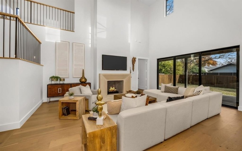 8714 San Fernando Way, Dallas, TX 75218, 5 Bedrooms Bedrooms, ,6 BathroomsBathrooms,Residential,For Sale,8714 San Fernando Way,0,21134974