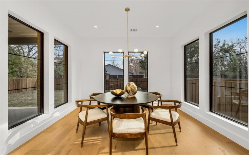 8714 San Fernando Way, Dallas, TX 75218, 5 Bedrooms Bedrooms, ,6 BathroomsBathrooms,Residential,For Sale,8714 San Fernando Way,0,21134974