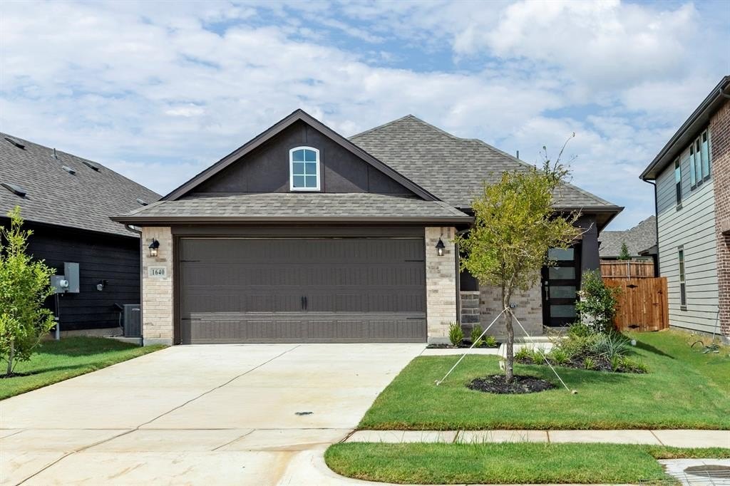 1640 Meadow Crest Drive, Aubrey, TX 76227, 3 Habitaciones Habitaciones , ,2 BañosBaños,Residential,En Venta,1640 Meadow Crest Drive,0,21136906