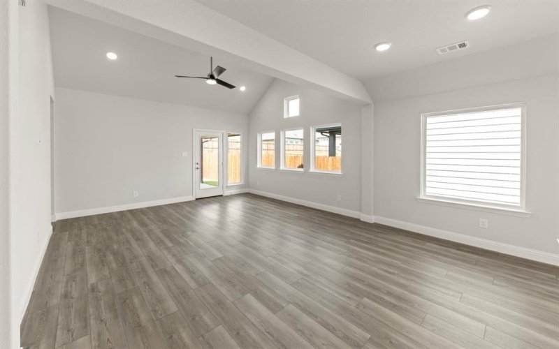 1640 Meadow Crest Drive, Aubrey, TX 76227, 3 Habitaciones Habitaciones , ,2 BañosBaños,Residential,En Venta,1640 Meadow Crest Drive,0,21136906