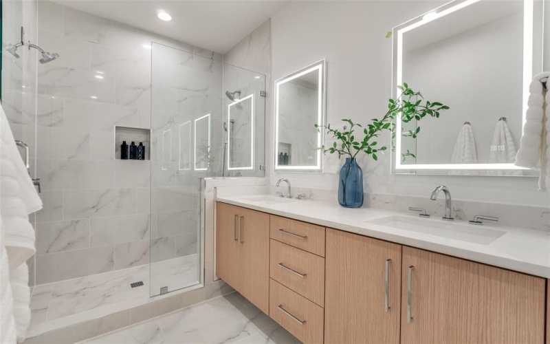 3940 Spring Valley Road #3, Farmers Branch, TX 75001, 2 Bedrooms Bedrooms, ,2 BathroomsBathrooms,Residential,For Sale,3940 Spring Valley Road,0,21136951