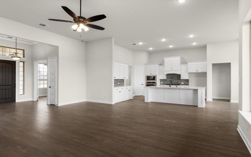 108 Lila Lake Drive, Waxahachie, TX 75165, 4 Bedrooms Bedrooms, ,3 BathroomsBathrooms,Residential,For Sale,108 Lila Lake Drive,0,21137034