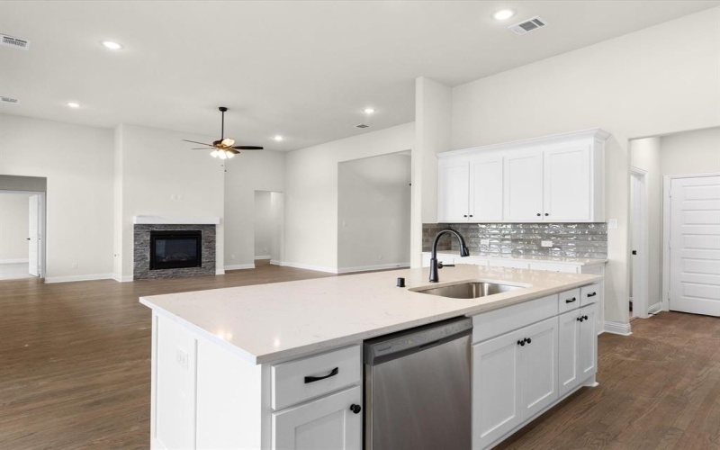 108 Lila Lake Drive, Waxahachie, TX 75165, 4 Bedrooms Bedrooms, ,3 BathroomsBathrooms,Residential,For Sale,108 Lila Lake Drive,0,21137034