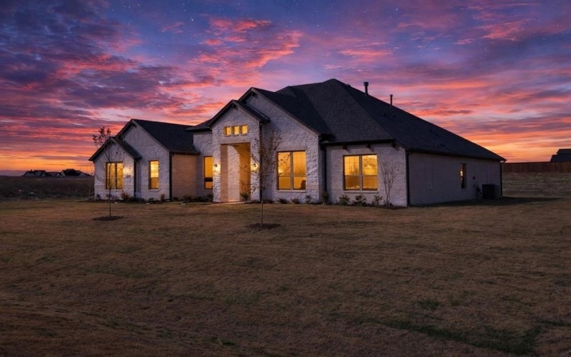 108 Lila Lake Drive, Waxahachie, TX 75165, 4 Bedrooms Bedrooms, ,3 BathroomsBathrooms,Residential,For Sale,108 Lila Lake Drive,0,21137034