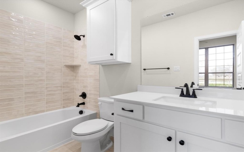 108 Lila Lake Drive, Waxahachie, TX 75165, 4 Bedrooms Bedrooms, ,3 BathroomsBathrooms,Residential,For Sale,108 Lila Lake Drive,0,21137034