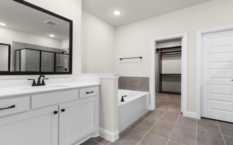 108 Lila Lake Drive, Waxahachie, TX 75165, 4 Bedrooms Bedrooms, ,3 BathroomsBathrooms,Residential,For Sale,108 Lila Lake Drive,0,21137034