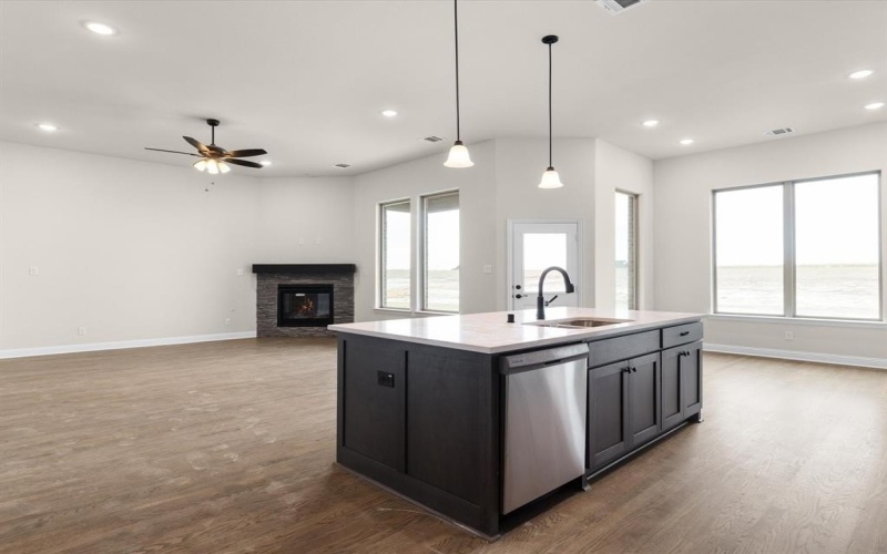 128 Lila Lake Drive, Waxahachie, TX 75165, 4 Bedrooms Bedrooms, ,2 BathroomsBathrooms,Residential,For Sale,128 Lila Lake Drive,0,21137103