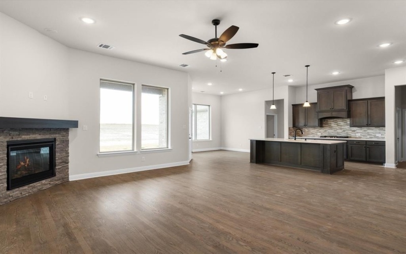 128 Lila Lake Drive, Waxahachie, TX 75165, 4 Bedrooms Bedrooms, ,2 BathroomsBathrooms,Residential,For Sale,128 Lila Lake Drive,0,21137103