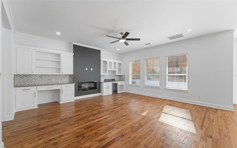 1320 Compton Street, Dallas, TX 75203, 4 Habitaciones Habitaciones , ,2 BañosBaños,Residential,En Venta,1320 Compton Street,0,21137106