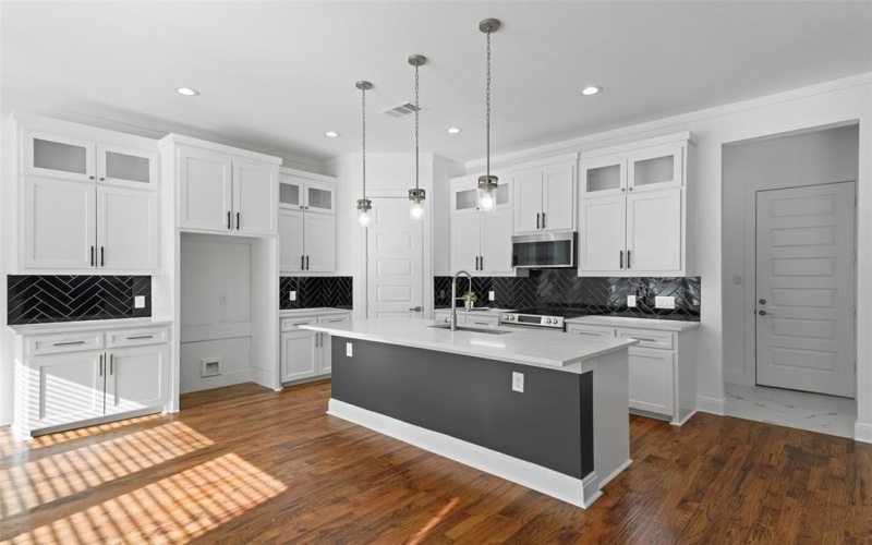 1320 Compton Street, Dallas, TX 75203, 4 Habitaciones Habitaciones , ,2 BañosBaños,Residential,En Venta,1320 Compton Street,0,21137106