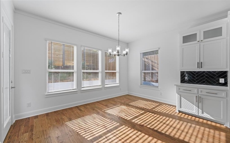 1320 Compton Street, Dallas, TX 75203, 4 Habitaciones Habitaciones , ,2 BañosBaños,Residential,En Venta,1320 Compton Street,0,21137106