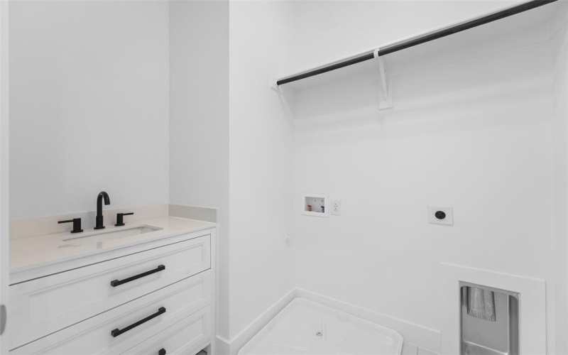 1320 Compton Street, Dallas, TX 75203, 4 Habitaciones Habitaciones , ,2 BañosBaños,Residential,En Venta,1320 Compton Street,0,21137106