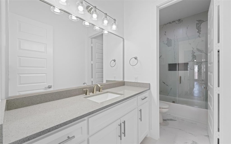 1320 Compton Street, Dallas, TX 75203, 4 Habitaciones Habitaciones , ,2 BañosBaños,Residential,En Venta,1320 Compton Street,0,21137106