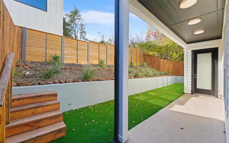 1320 Compton Street, Dallas, TX 75203, 4 Habitaciones Habitaciones , ,2 BañosBaños,Residential,En Venta,1320 Compton Street,0,21137106