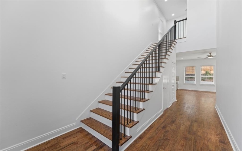 1320 Compton Street, Dallas, TX 75203, 4 Habitaciones Habitaciones , ,2 BañosBaños,Residential,En Venta,1320 Compton Street,0,21137106