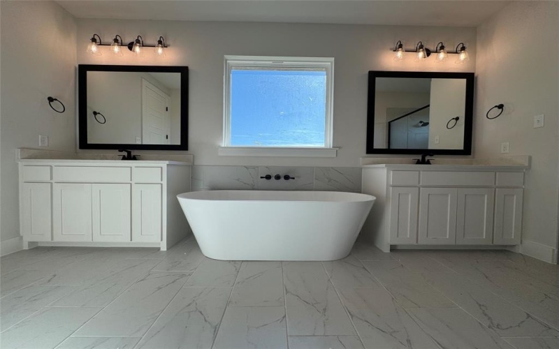 137 Red Fox, Godley, TX 76044, 3 Bedrooms Bedrooms, ,2 BathroomsBathrooms,Residential,For Sale,137 Red Fox,0,21137118