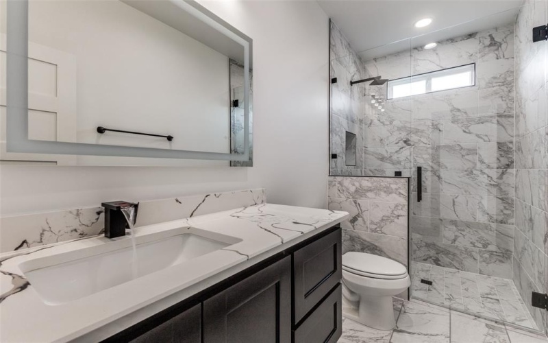 18508 Hickory Circle, Kemp, TX 75143, 5 Habitaciones Habitaciones , ,3 BañosBaños,Residential,En Venta,18508 Hickory Circle,0,21137162