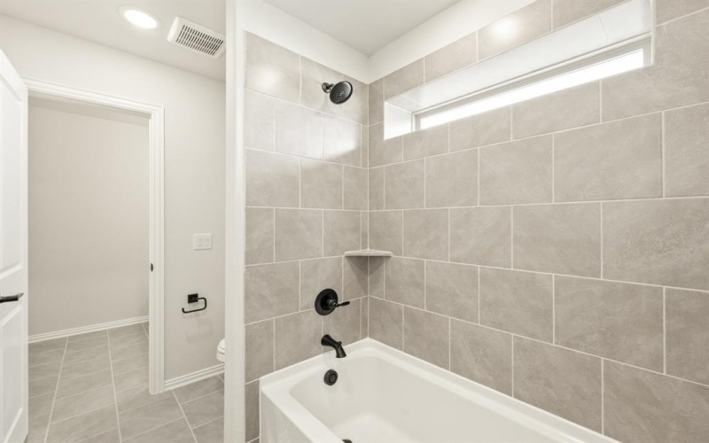 2032 Picnic Creek, DeSoto, TX 75115, 5 Habitaciones Habitaciones , ,5 BañosBaños,Residential,En Venta,2032 Picnic Creek,0,21137273