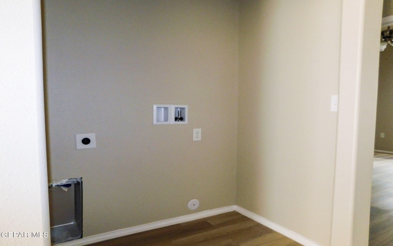 8940 Ankerson Street unit: A & B #A & B, El Paso, TX 79904, 2 Bedrooms Bedrooms, ,2 BathroomsBathrooms,Residential Multi Family,For Sale,8940 Ankerson Street unit: A & B,0,935468