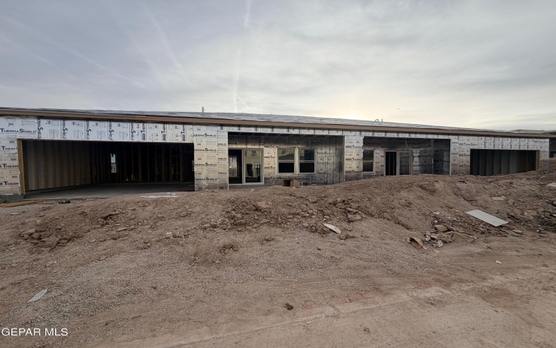 6433 TOIVOA Place, El Paso, TX 79932, ,Residential Multi Family,For Sale,6433 TOIVOA Place,0,935476