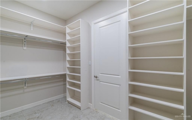 1574 Lion Lake Drive, Progreso Lakes, TX 78596, 4 Bedrooms Bedrooms, ,3 BathroomsBathrooms,Residential,For Sale,1574 Lion Lake Drive,0,490469