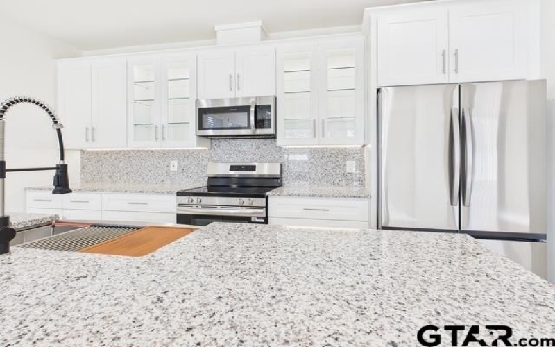 511 Richardson St, Athens, TX 75751, 4 Habitaciones Habitaciones , ,2 BañosBaños,Residential,En Venta,511 Richardson St,0,25018010