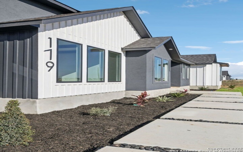 179 Hidden Ranch Ln, Floresville, TX 78114, 4 Habitaciones Habitaciones , ,3 BañosBaños,Residential,En Venta,179 Hidden Ranch Ln,0,1929830