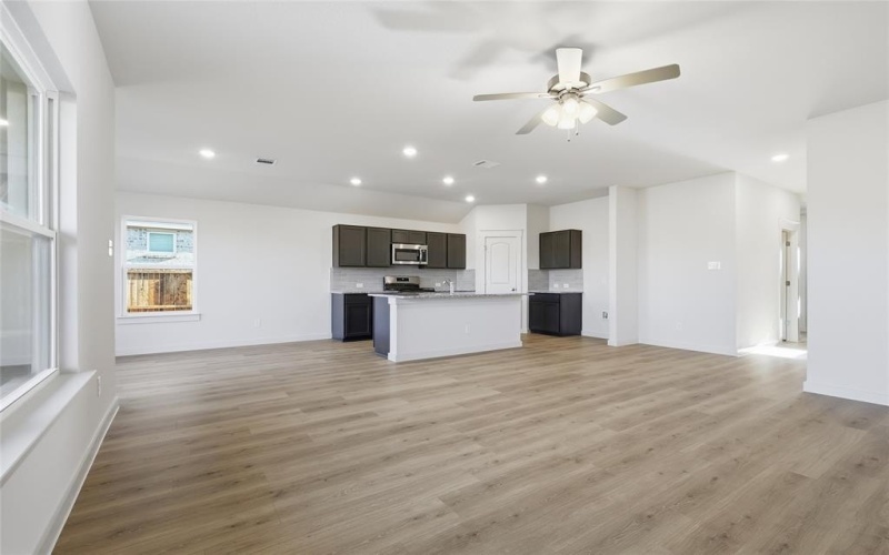 114 John Laurens Drive, Venus, TX 76084, 3 Habitaciones Habitaciones , ,2 BañosBaños,Residential,En Venta,114 John Laurens Drive,0,20919249