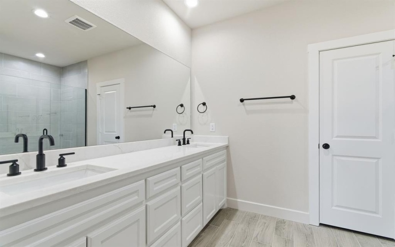 502 Cumberland Trail, Bridgeport, TX 76458, 3 Habitaciones Habitaciones , ,2 BañosBaños,Residential,En Venta,502 Cumberland Trail,0,21130065