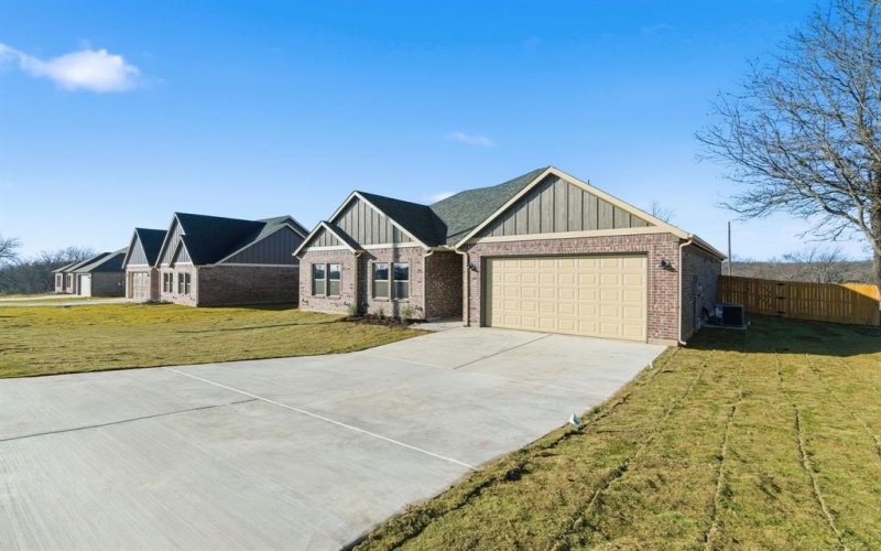 494 Cumberland Trail, Bridgeport, TX 76458, 3 Bedrooms Bedrooms, ,2 BathroomsBathrooms,Residential,For Sale,494 Cumberland Trail,0,21130130