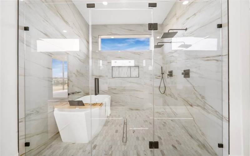 1706 Canal Street, Heath, TX 75032, 5 Bedrooms Bedrooms, ,5 BathroomsBathrooms,Residential,For Sale,1706 Canal Street,0,21134716