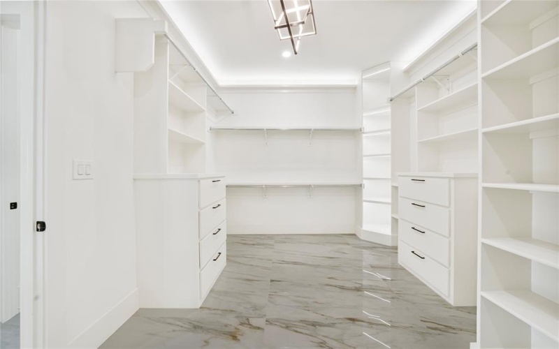 1706 Canal Street, Heath, TX 75032, 5 Bedrooms Bedrooms, ,5 BathroomsBathrooms,Residential,For Sale,1706 Canal Street,0,21134716