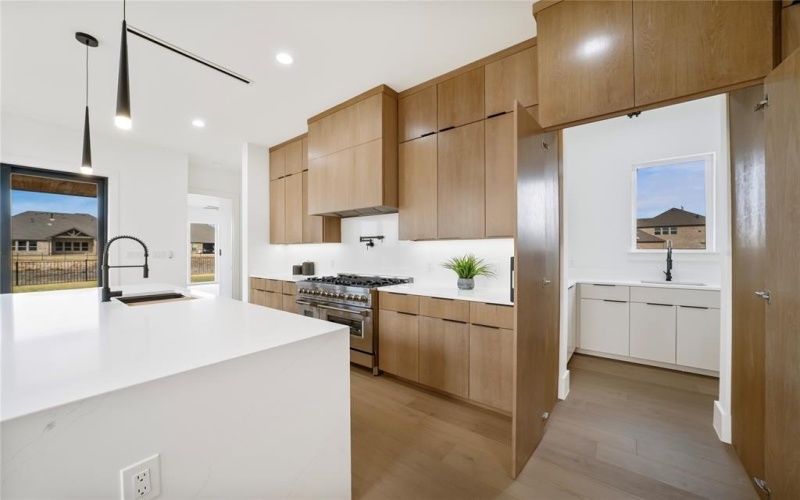 1706 Canal Street, Heath, TX 75032, 5 Bedrooms Bedrooms, ,5 BathroomsBathrooms,Residential,For Sale,1706 Canal Street,0,21134716