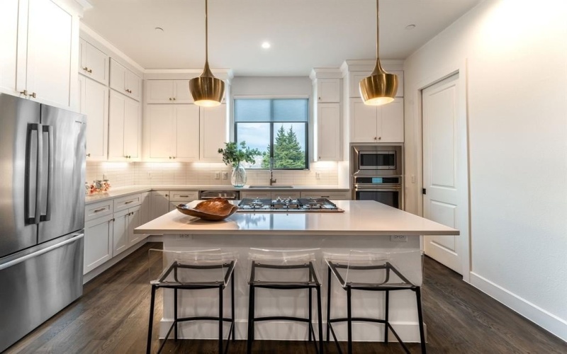 13900 Noel Road #203, Dallas, TX 75240, 2 Habitaciones Habitaciones , ,2 BañosBaños,Residential,En Venta,13900 Noel Road,0,21134795