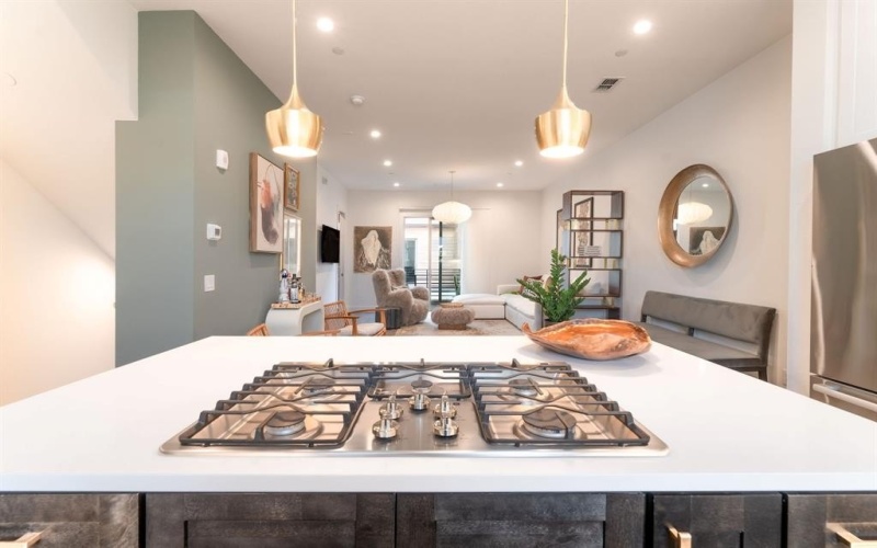 13900 Noel Road #203, Dallas, TX 75240, 2 Habitaciones Habitaciones , ,2 BañosBaños,Residential,En Venta,13900 Noel Road,0,21134795