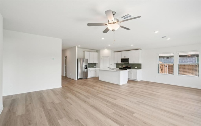 1022 Eagle Run Lane, Lavon, TX 75166, 3 Bedrooms Bedrooms, ,2 BathroomsBathrooms,Residential,For Sale,1022 Eagle Run Lane,0,21135779