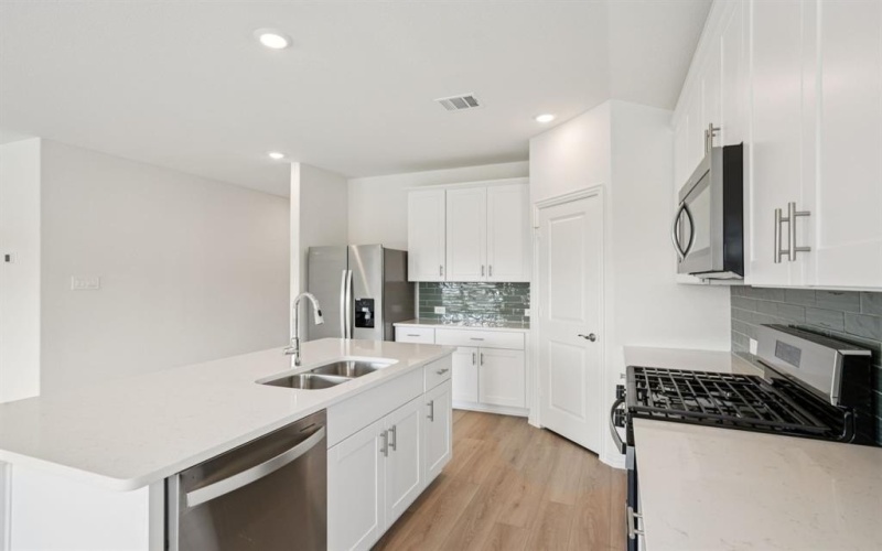 1022 Eagle Run Lane, Lavon, TX 75166, 3 Bedrooms Bedrooms, ,2 BathroomsBathrooms,Residential,For Sale,1022 Eagle Run Lane,0,21135779