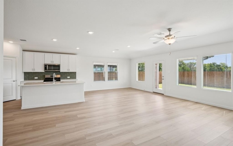 1022 Eagle Run Lane, Lavon, TX 75166, 3 Bedrooms Bedrooms, ,2 BathroomsBathrooms,Residential,For Sale,1022 Eagle Run Lane,0,21135779