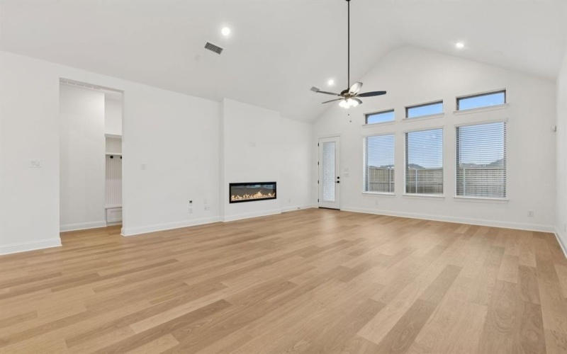 9717 Flourishing Way, Mesquite, TX 75126, 3 Habitaciones Habitaciones , ,3 BañosBaños,Residential,En Venta,9717 Flourishing Way,0,21137393